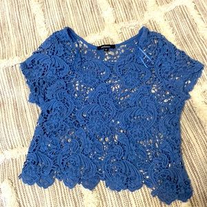 - Ambiance blue Woman’s Lace Cropped Short Sleeve Top Medium